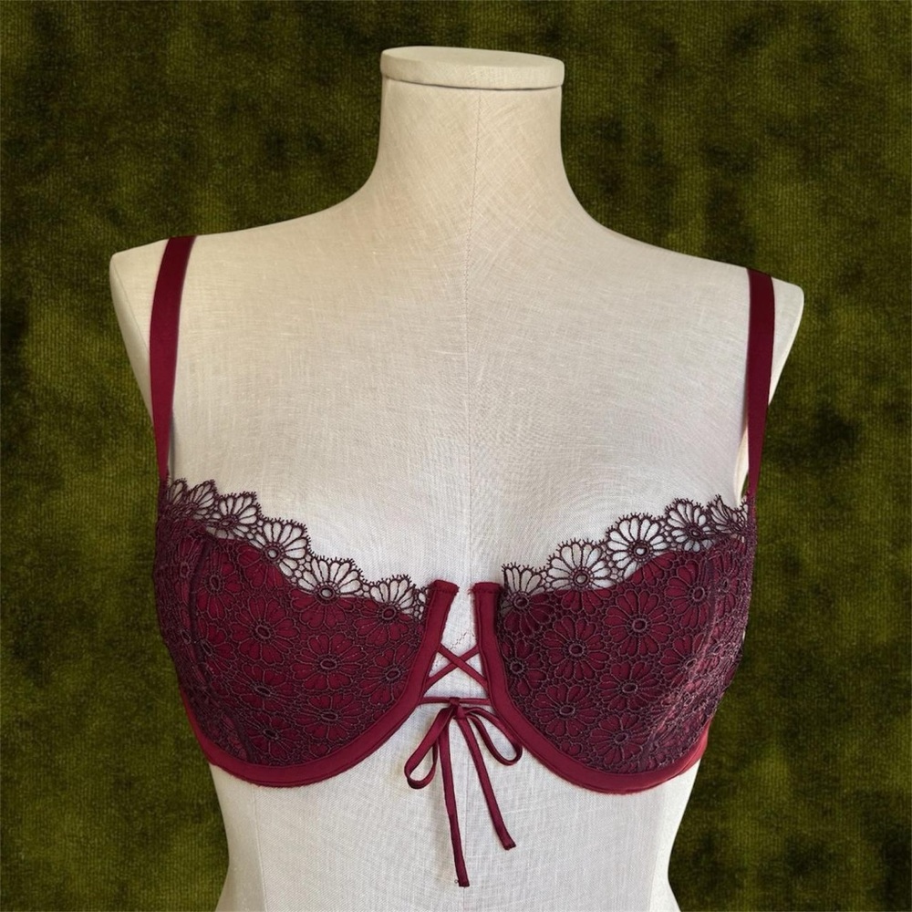Victoria’s Secret Very Sexy Wine Red Bra Size 34D